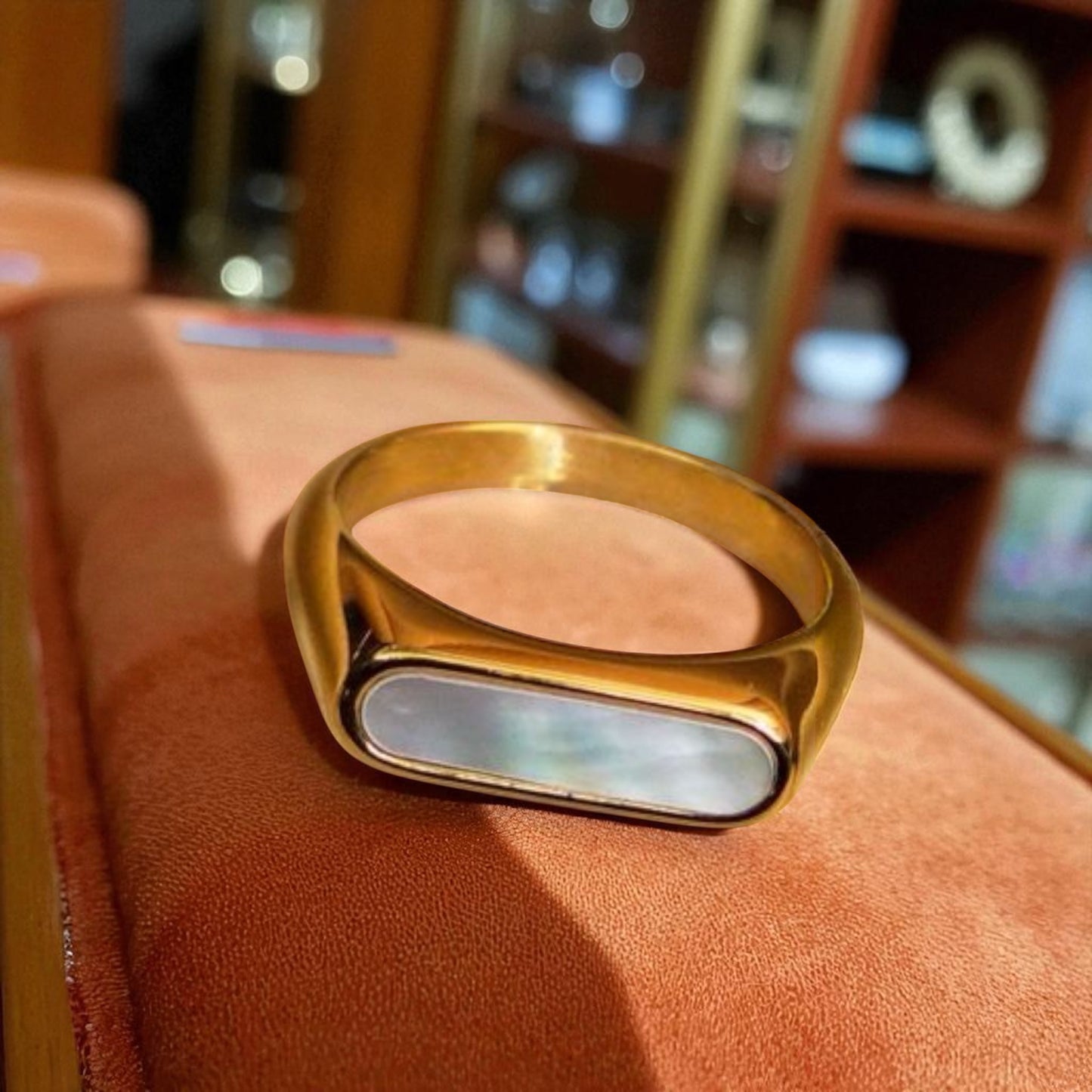 Gold-Plated Ring White